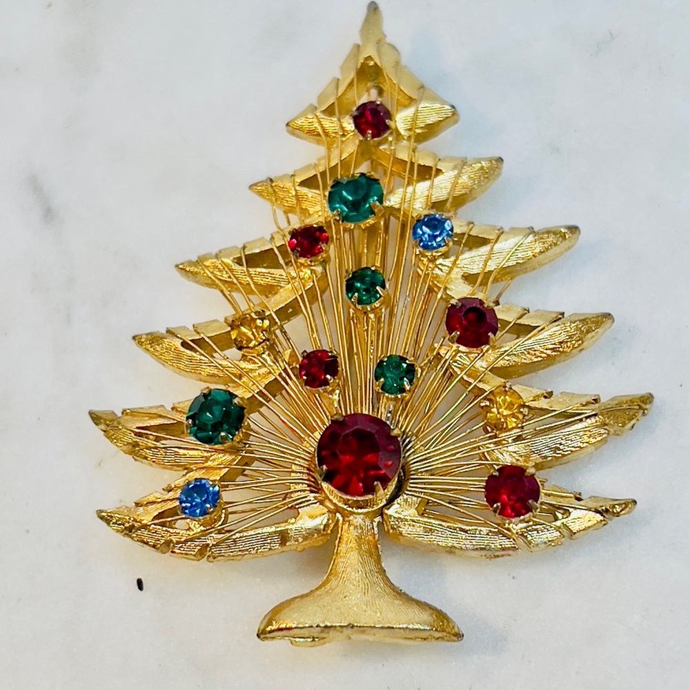 Vintage Brooks Gold Rhinestone Tree Brooch/Pin - 1.75”